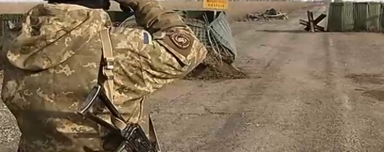 Контрабанда в "сірій зоні" на Донбасі. Як силовики "кришують" нелегальний бізнес