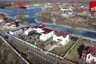 Заступник голови Нацполіції збудував триповерховий будинок під Києвом
