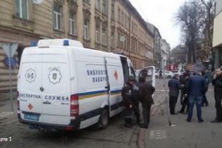У Львові біля входу в СБУ знайшли вибухівку