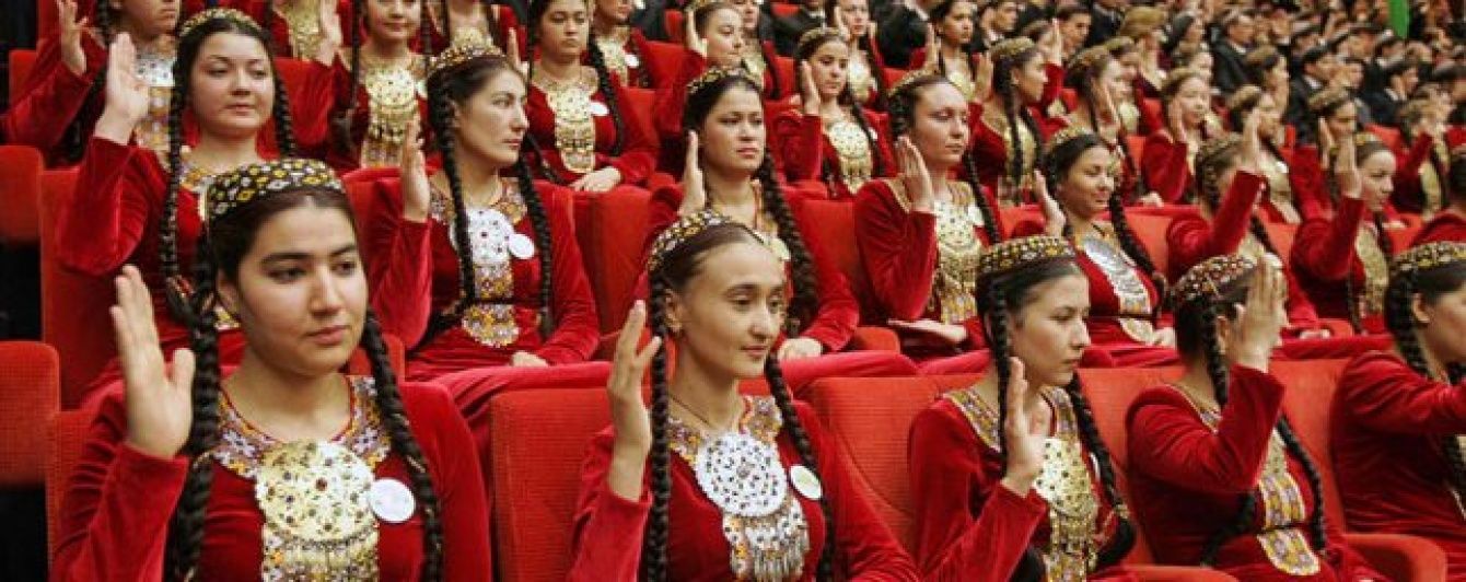 У Туркменістані жінкам на 8 Березня роздадуть по $ 11,5