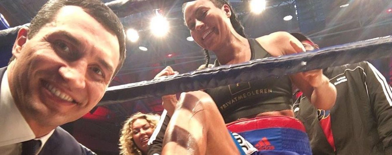 Володимир Кличко зробив селфі з абсолютною чемпіонкою світу