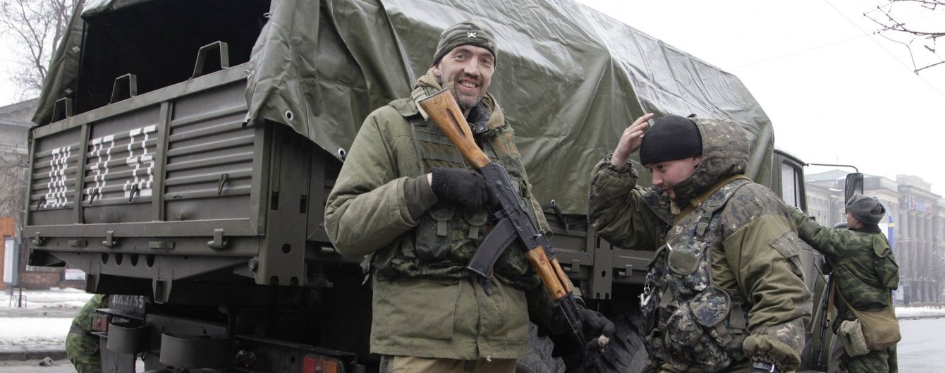 СБУ упіймала "на гарячому" чиновників, які оформлювали паспорти для "ДНР"