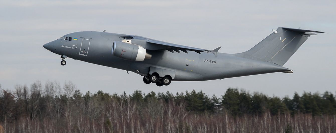 Азербайджан придбає в України 10 літаків Ан-178