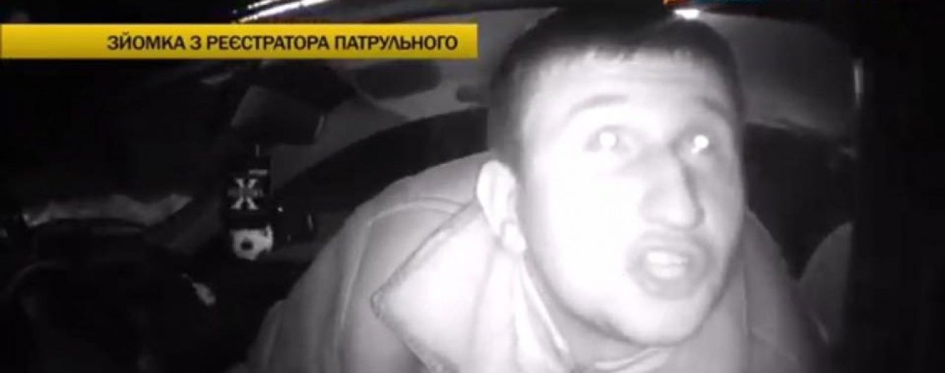 "Знаєш, де моя мама працює?" У Києві агресивний п'яний водій обматюкав копів і погрожував їм