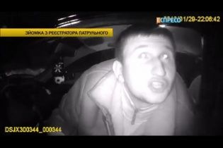 "Знаєш, де моя мама працює?" У Києві агресивний п'яний водій обматюкав копів і погрожував їм