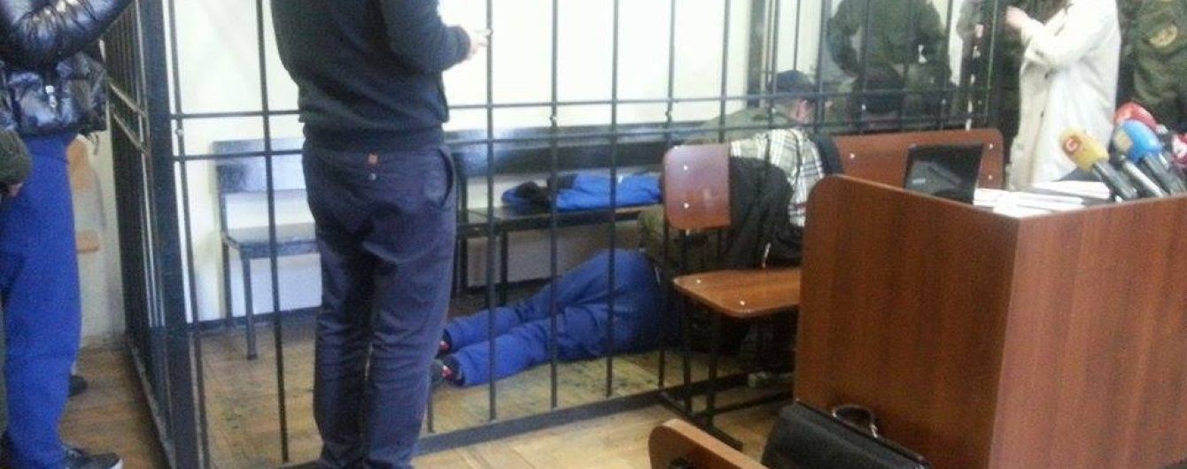 Пасинок Фірташа знепритомнів у суді