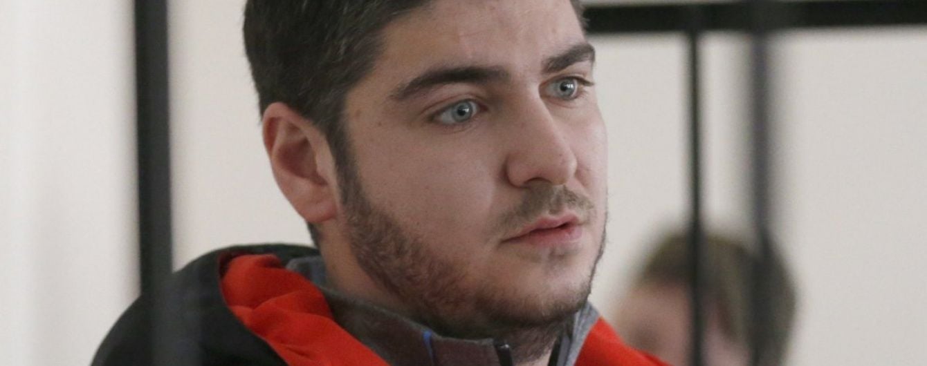Пасинка Фірташа привезли до суду в супроводі нацгвардійців