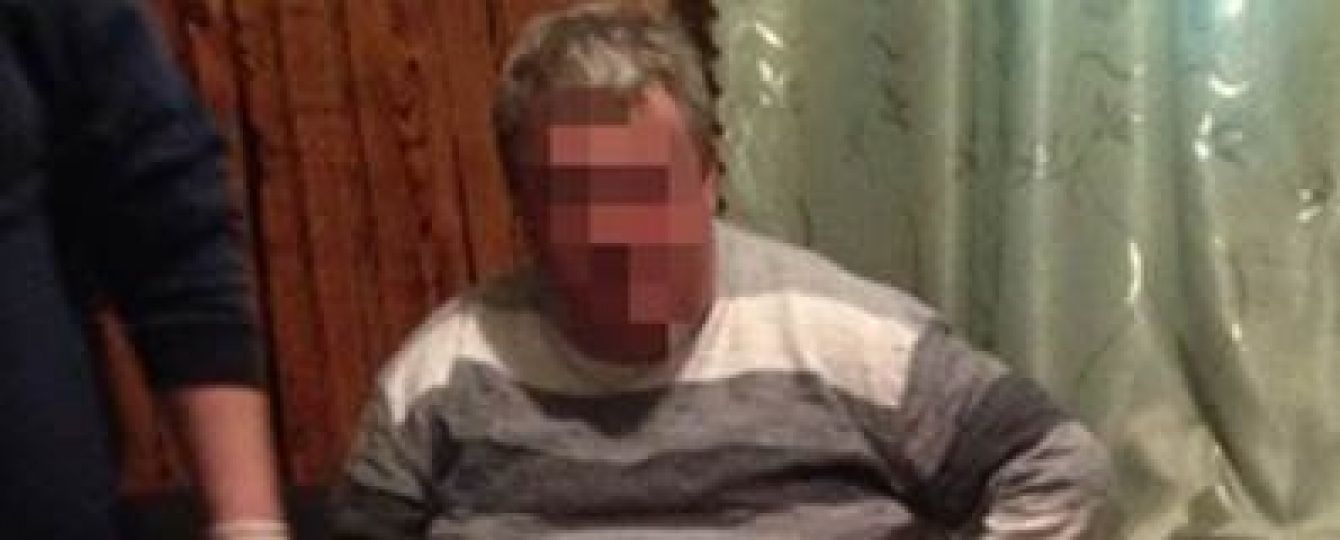 На Луганщині чиновник вимагав багатотисячний хабар за оренду будинку культури