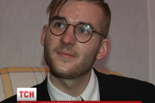 "Український швед" знайшов у притулку бабусю та вирушив додому