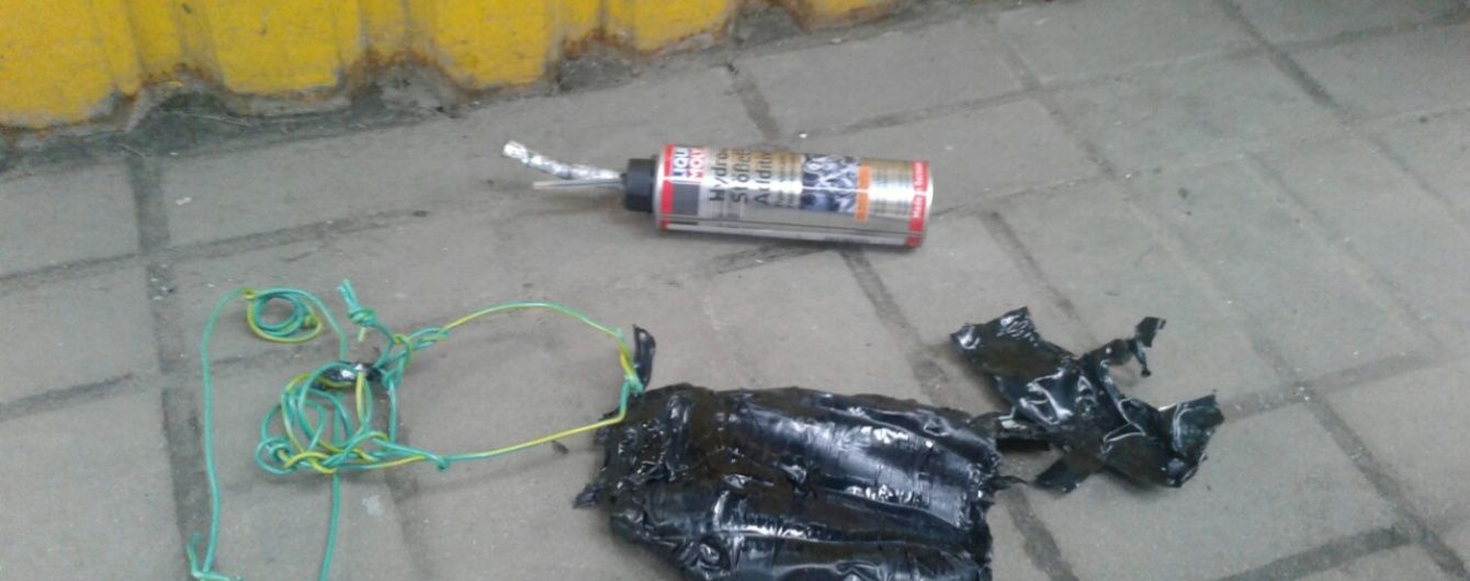 У Києві намагалися підпалити магазин дитячого одягу