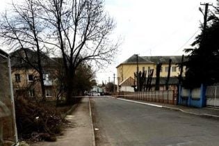 У Мукачевому помер чоловік, в якого стріляли біля школи
