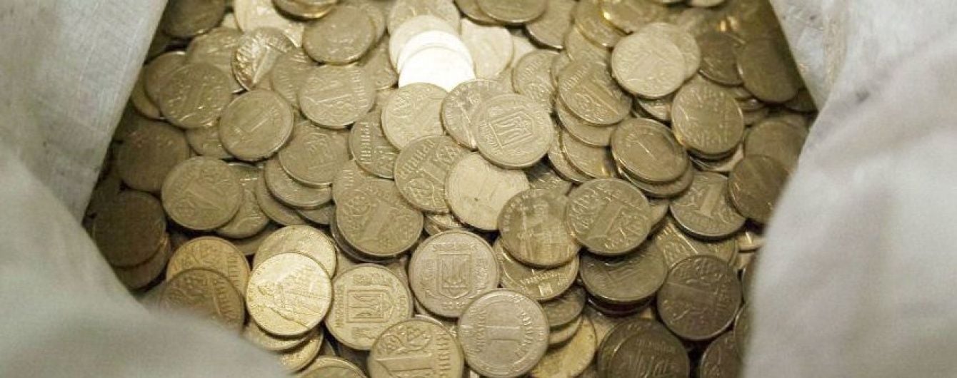 Український бізнес і населення активніше понесли свої кревні до банків