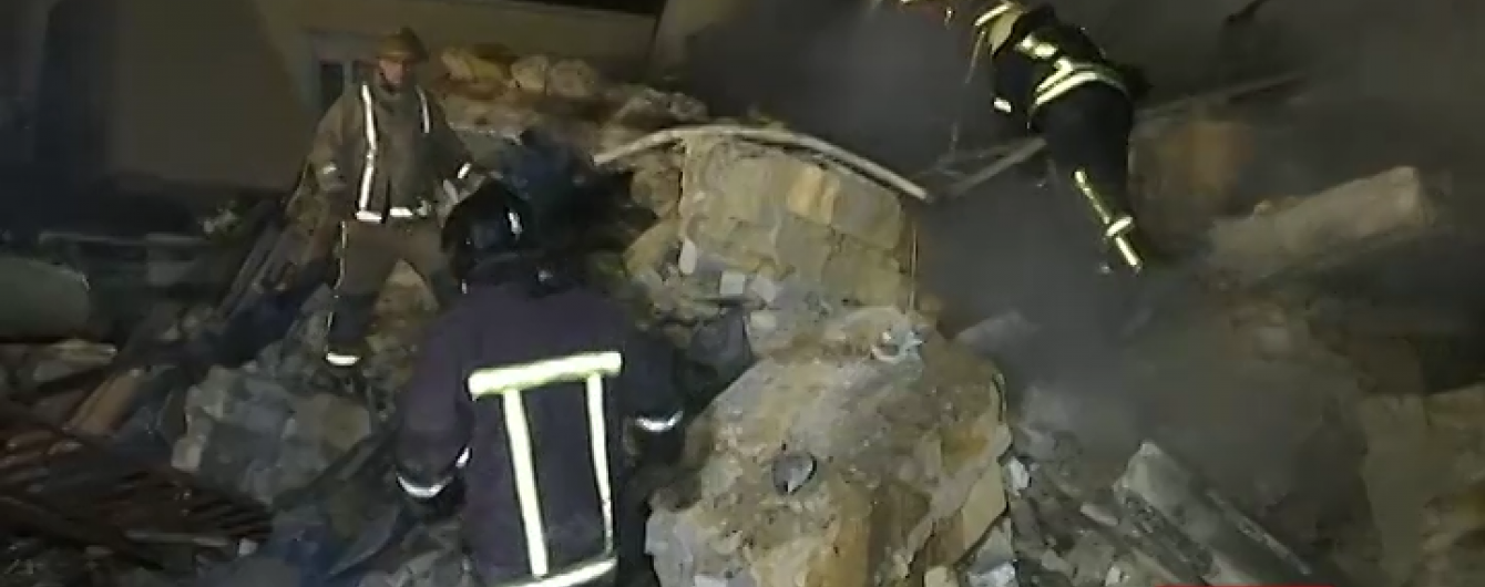 Для пошуку 6-річного хлопчика на місце вибуху привезли собак