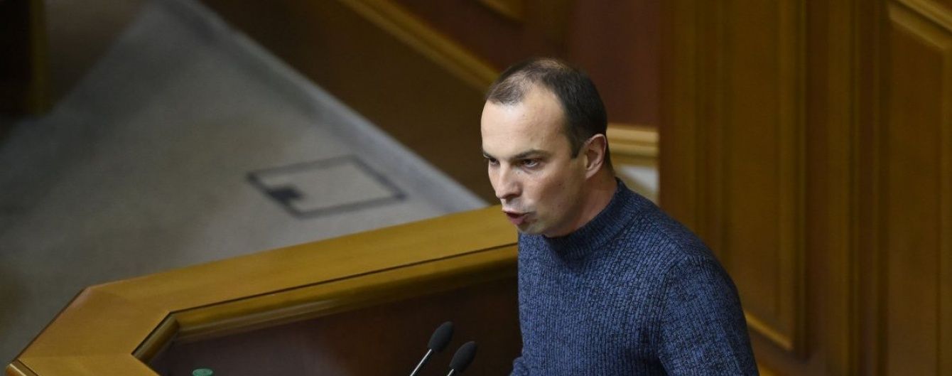 Конституційний суд збере закрите засідання щодо закону про люстрацію - нардеп
