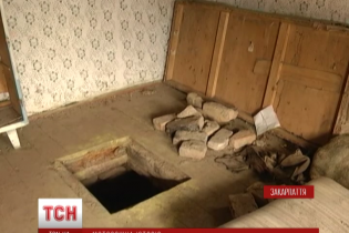 На Закарпатті по-звірячому побили і поховали у смітті ще живу людину