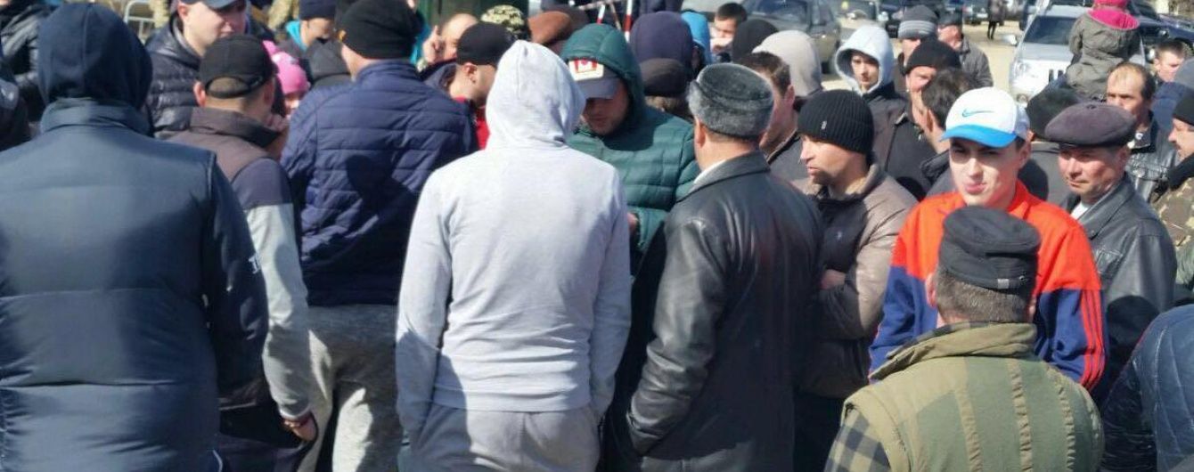 На українсько-румунському кордоні близько 50 осіб намагалися заблокувати роботу прикордонників