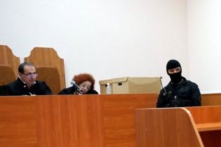 Попри категоричну заборону, журналісту вдалося зробити фото суддів Савченко