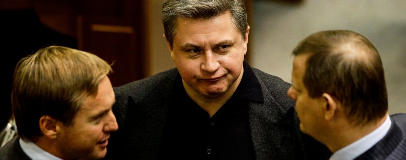 Брат Ахметова, син Азарова: хто "засвітився" у новій порції панамських документів