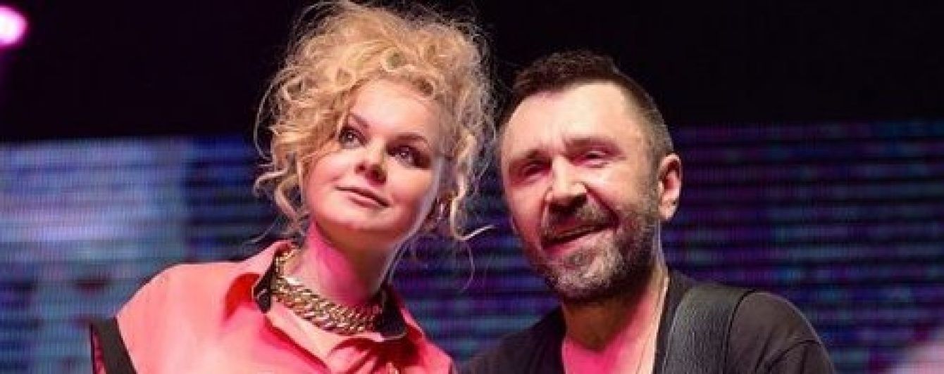 Екс-солістці "Ленінграду" заборонили виконувати пісню про лабутени