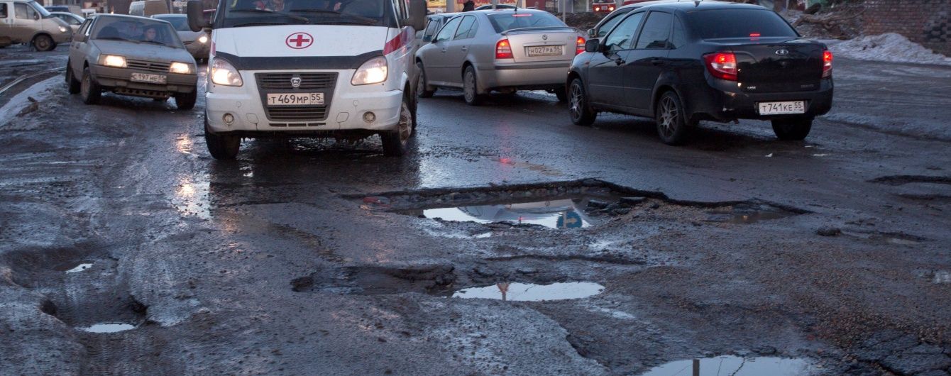У Росії вирішили не ремонтувати дороги для збереження життя автомобілістів