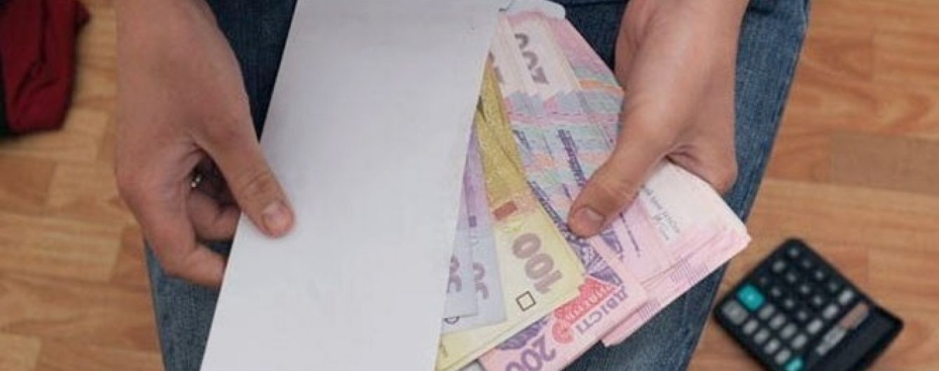 Після зниження ставки єдиного соцвнеску зарплати підвищили лише чверті працівників – НБУ