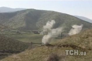 Азербайджан відзвітував про запеклі бої і обстріли вірмен