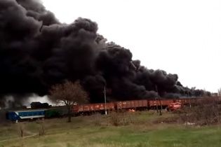 В окупованому Краснодоні масштабна пожежа знищила вагони з вугіллям для Росії
