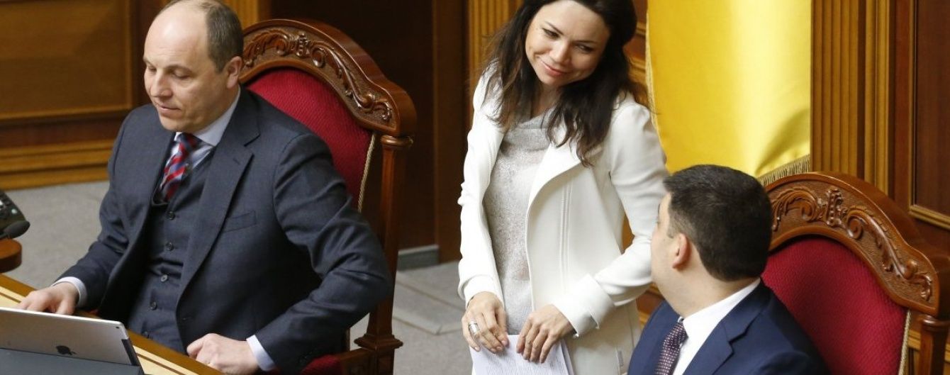 У "Народному фронті" оголосили своїх міністрів для нового Кабміну. БПП – не проти