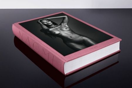 Книга Наомі Кемпбелл
