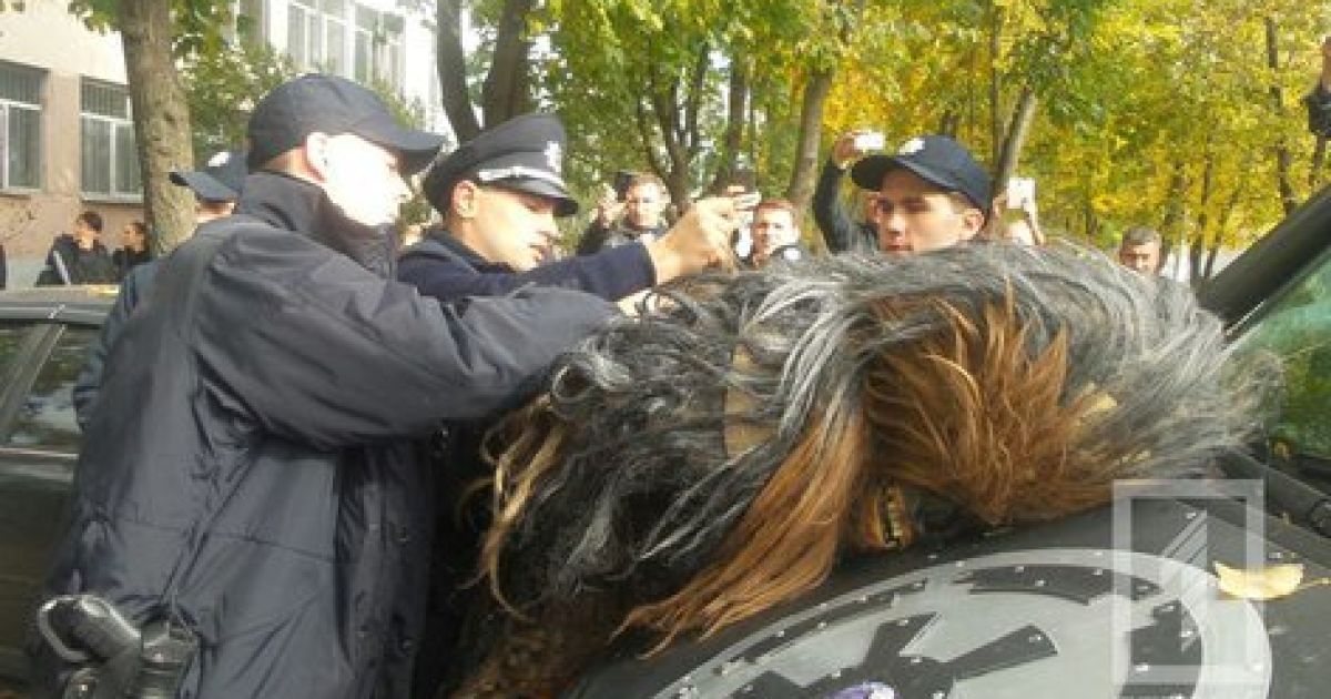 Чубакку повязала полиция / © Первый городской