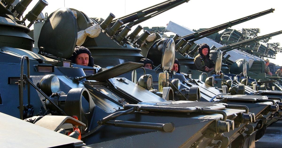 Во время подготовки к торжествам на военном аэродроме в Чугуеве / © Министерство обороны Украины