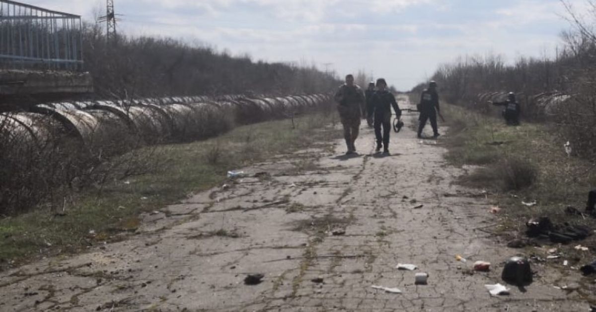 Правоохоронці кваліфікували вибух на Донеччині під час розмінування у "сірій зоні" як теракт
