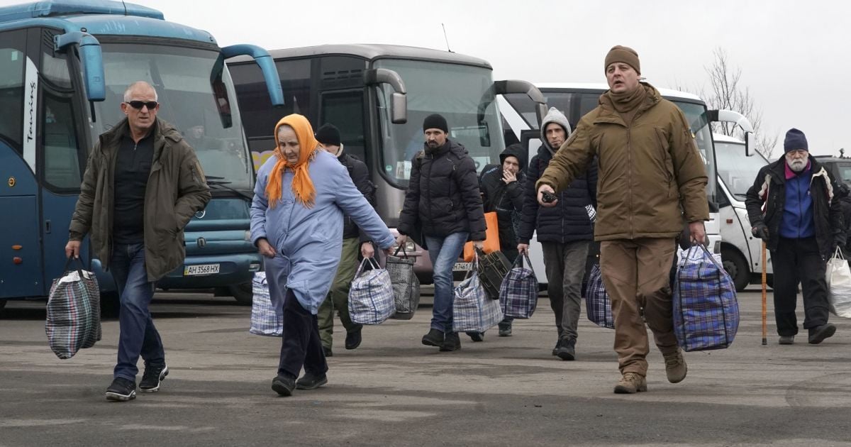 Україна передала бойовикам 127 осіб, 14 звільнених відмовились їхати до ОРДЛО
