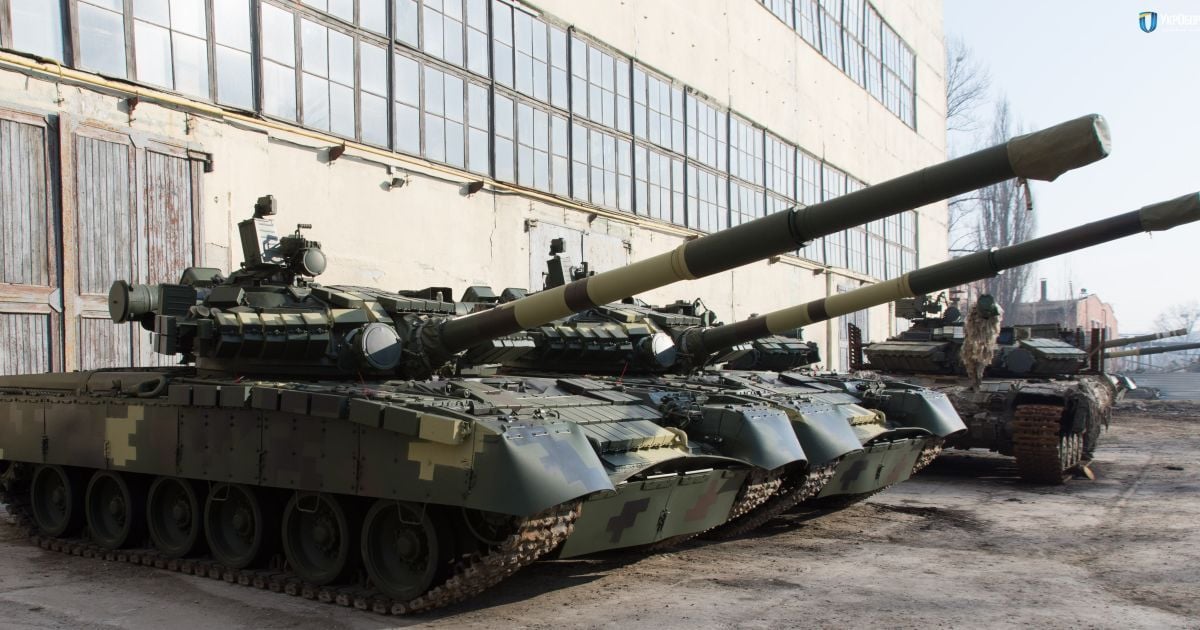 Танки бруду не бояться. Українські військові ефектно протестували відремонтований Т-64