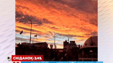 На выходных небо над Киевом было ярко-оранжевым