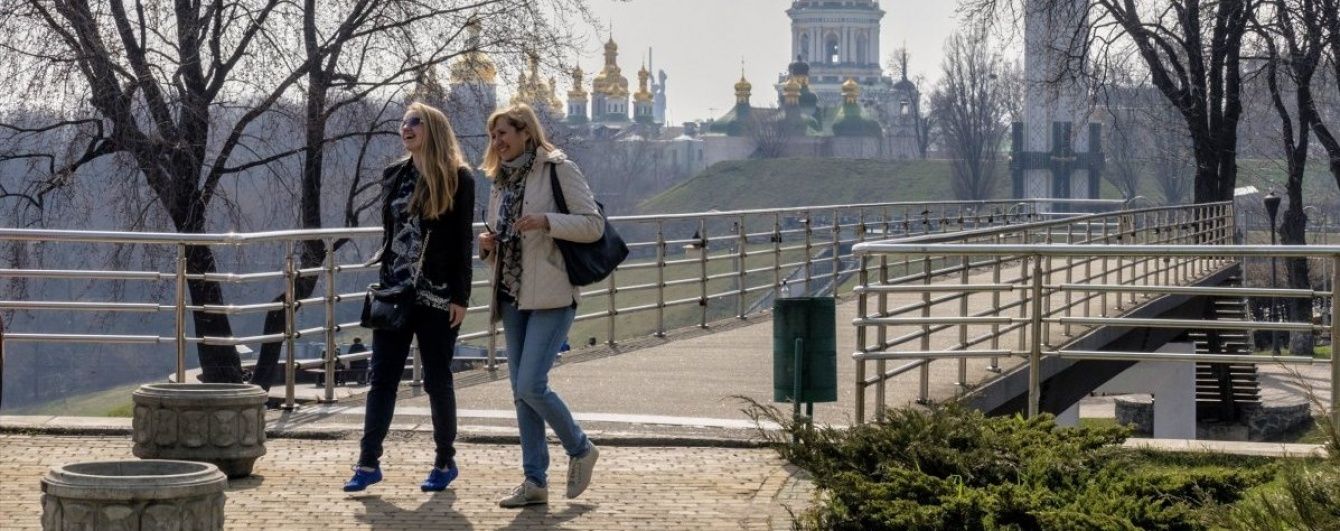 Синоптики обіцяють українцям суху і теплу погоду