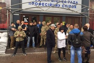 Кафе "Каратєль" на Майдані боронять вчорашні загарбники готелю "Либідь"
