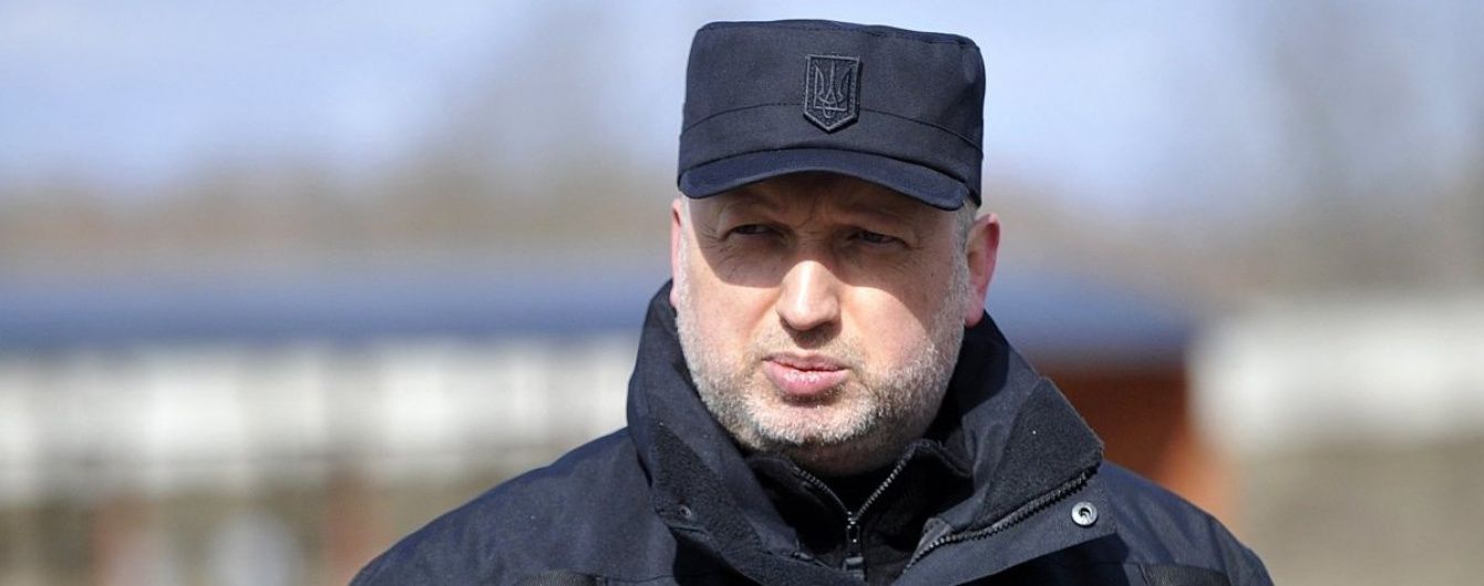 Турчинов назвав травень "чорним місяцем" для України через величезні втрати серед бійців