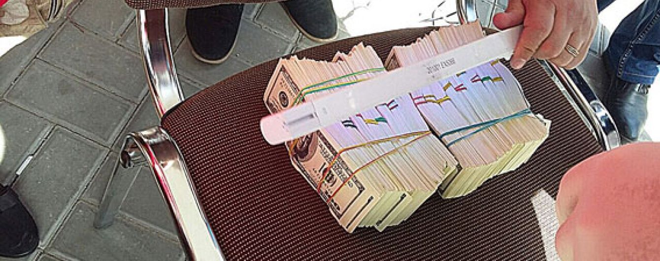 У Херсоні директора будівельного товариства упіймали на хабарі в понад $ 200 тисяч