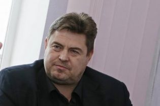 Суд виправдав служителя Феміди, який незаконно позбавив прав автомайданівця