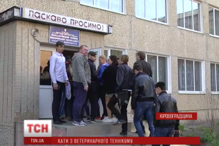 Студенти ветеринарного технікуму на камеру вбили цуценя і виклали відео у Мережу