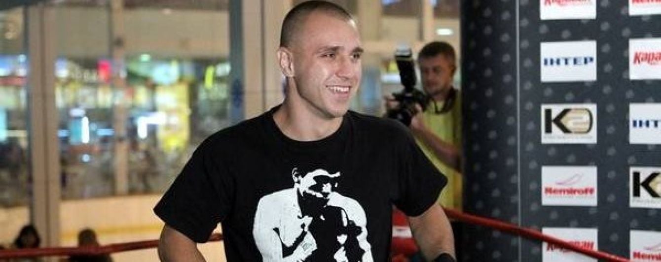 Суперник українського боксера Бурсака травмувався перед чемпіонським боєм