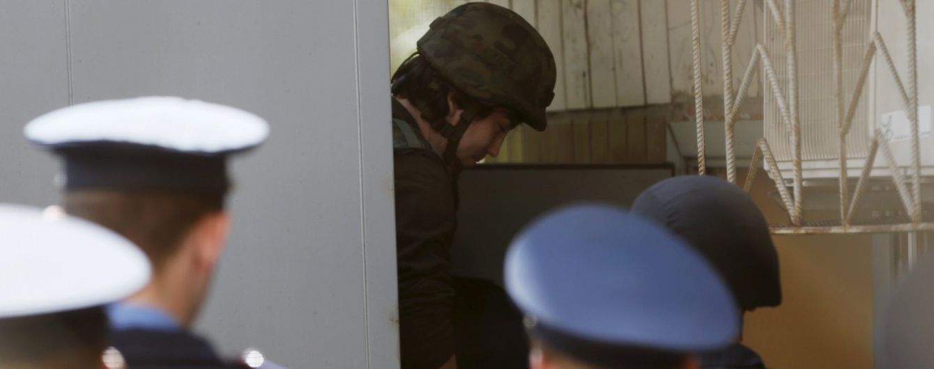 Адвокат Савченко пропонує захисту ГРУвців просити про помилування
