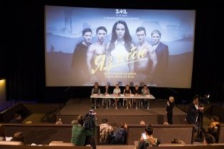 Зірки "Я з тобою" розповіли, як створювалася стрічка про пережиті українцями жахи війни та боротьбу
