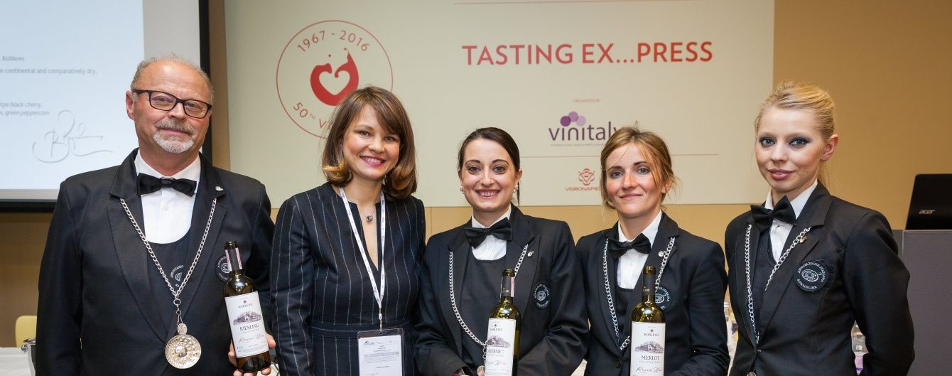 Вина KOBLEVO підкорили VinItaly-2016