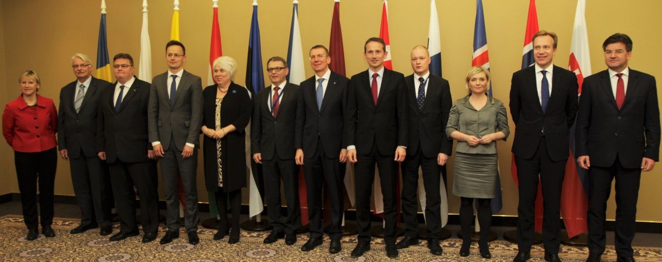 Глави МЗС 12 країн Європи закликали без зволікань надати Україні безвізовий режим