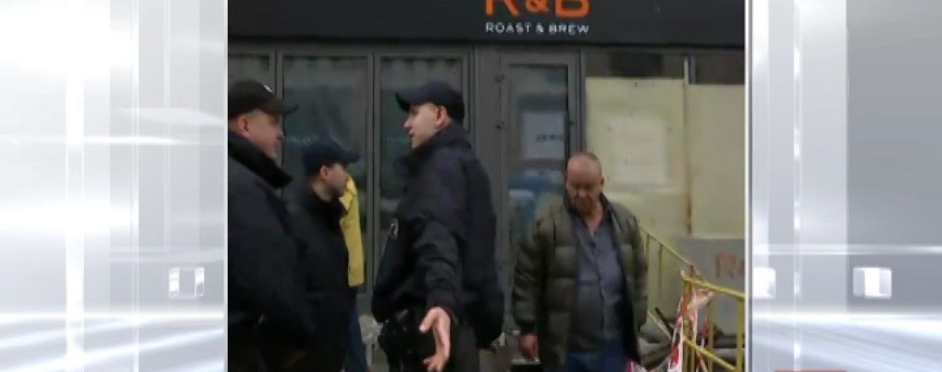 Мешканці центру Києва перекрили дорогу через відсутність гарячої води