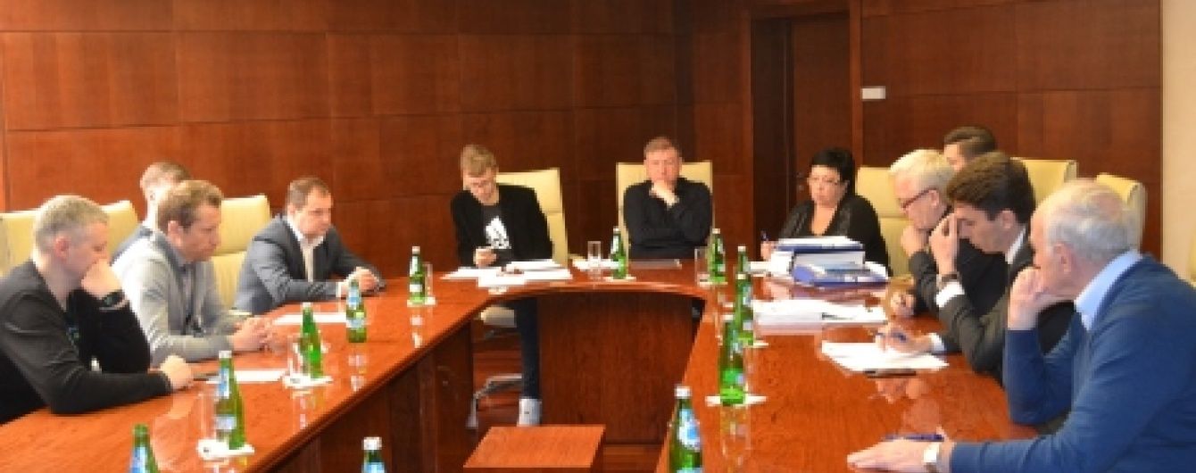 "Дніпро", "Карпати", "Зоря" та "Сталь" можуть не отримати атестати на новий сезон