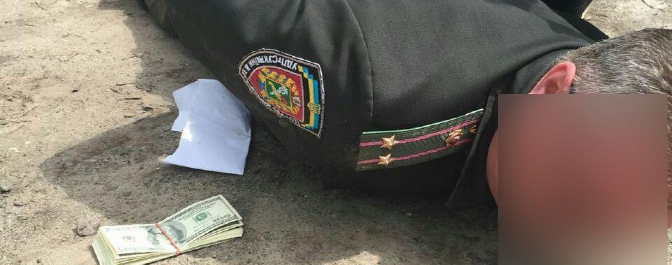 На Харківщині один із керівників виправної колонії "погорів" на хабарі за звільнення засудженого