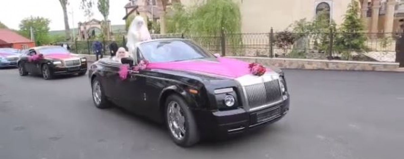 Довжелезний кортеж із Rolls-Royce та гелікоптери. Як у Чечні відгуляли весілля племінника Кадирова